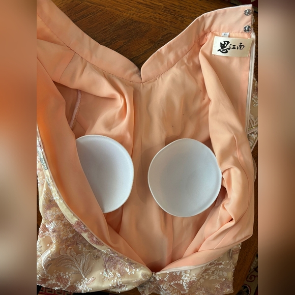 Traditional Chinese Dress Qipao - Picture 6 of 7